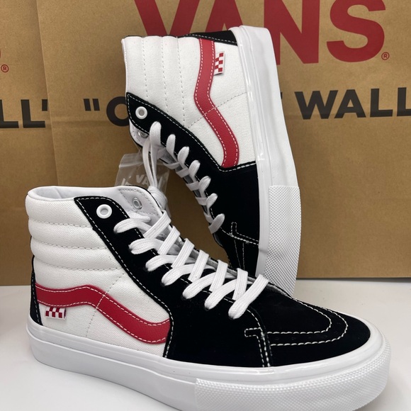Vans Men’s Skate Sk8-HiAthletic Black/Red Sneakers VN0A5FCC458